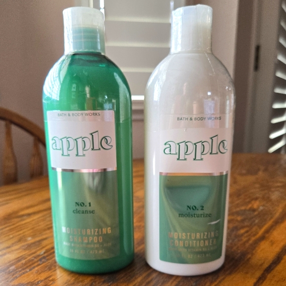 Bath & Body Works Other - 🍏🍓🌧🛁🚿 NWT‼️Bath & Body Works "Apple" Pair of Hair Care